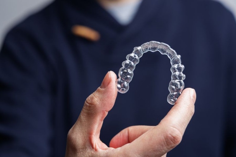 Niềng răng trong suốt sử dụng chất liệu cao, an toàn với sức khỏe Niềng răng trong suốt sử dụng chất liệu cao, an toàn với sức khỏe