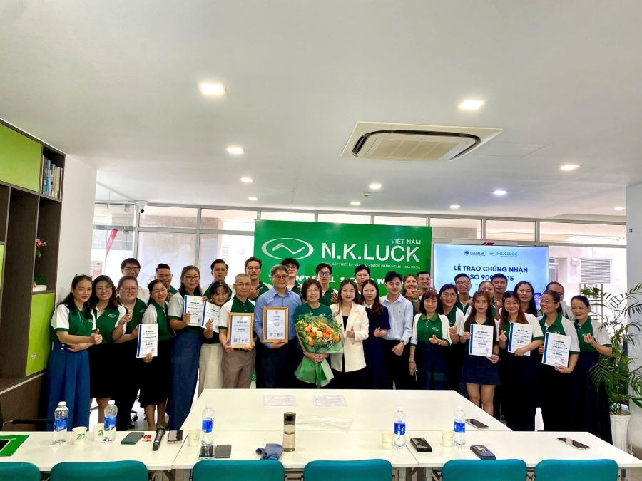 Lễ trao chứng nhận ISO 9001:2015 cho NK Luck Việt Nam