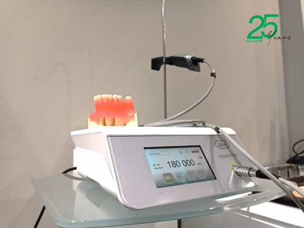 Máy cắm implant: Công dụng, cấu tạo và tiêu chí lựa chọn 