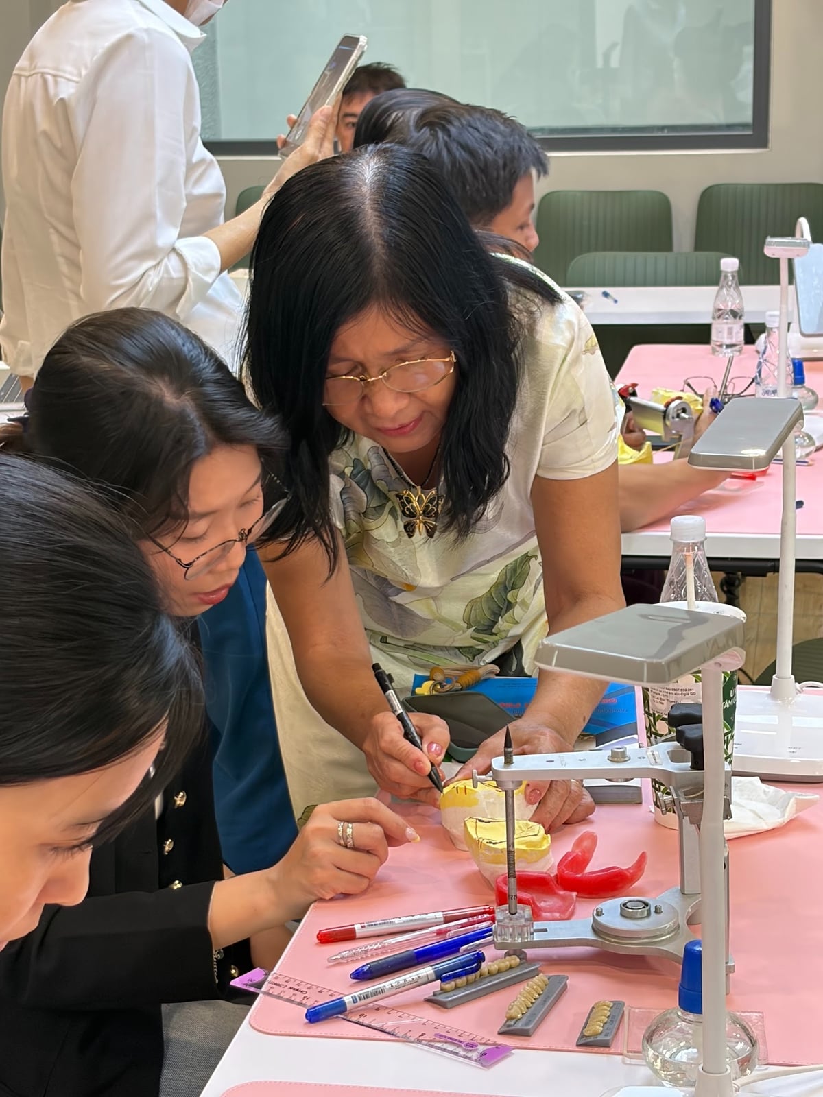 [Workshop] Cá nhân hóa việc sắp răng toàn hàm - nâng cao tư duy, nâng tầm kỹ thuật