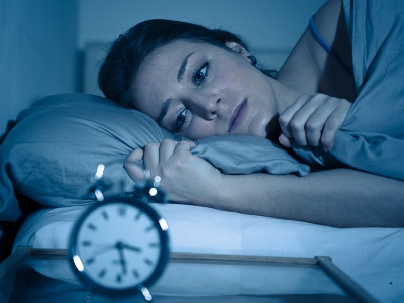 Điều trị các bệnh lý liên quan để giải quyết tình trạng nghiến răng vô thức