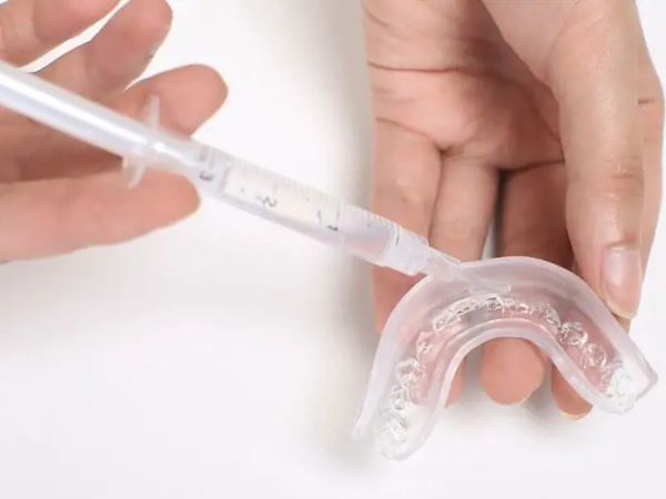 Hướng dẫn sử dụng thuốc tẩy trắng răng chi tiết