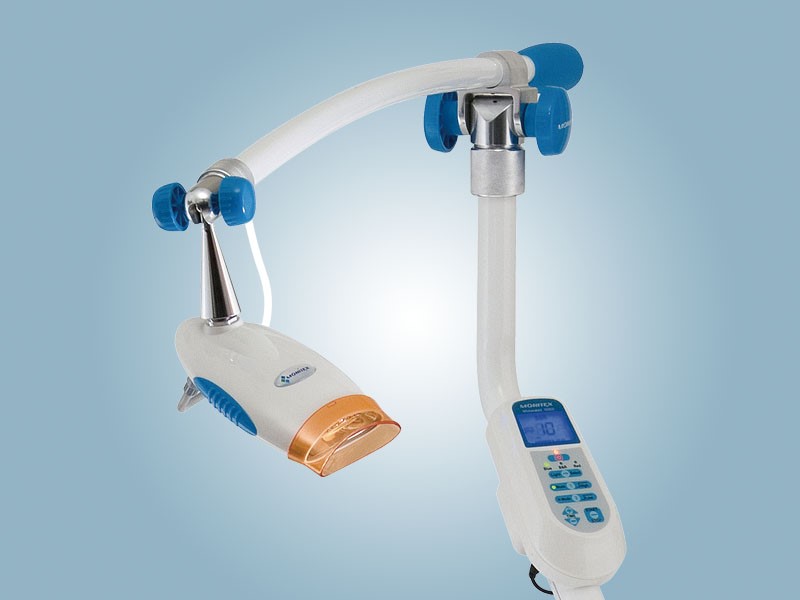 Whiten MAX BR800 là một trong những thiết bị tẩy trắng răng