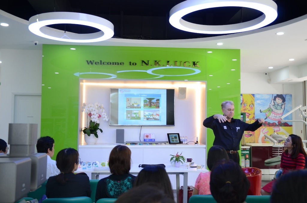 THUYẾT TRÌNH CHUYÊN ĐỀ HỆ THỐNG TIỀN CHỈNH NHA TRAINER VÀ KHÍ CỤ CHỨC NĂNG MRC DÀNH CHO TRẺ ĐANG LỚN